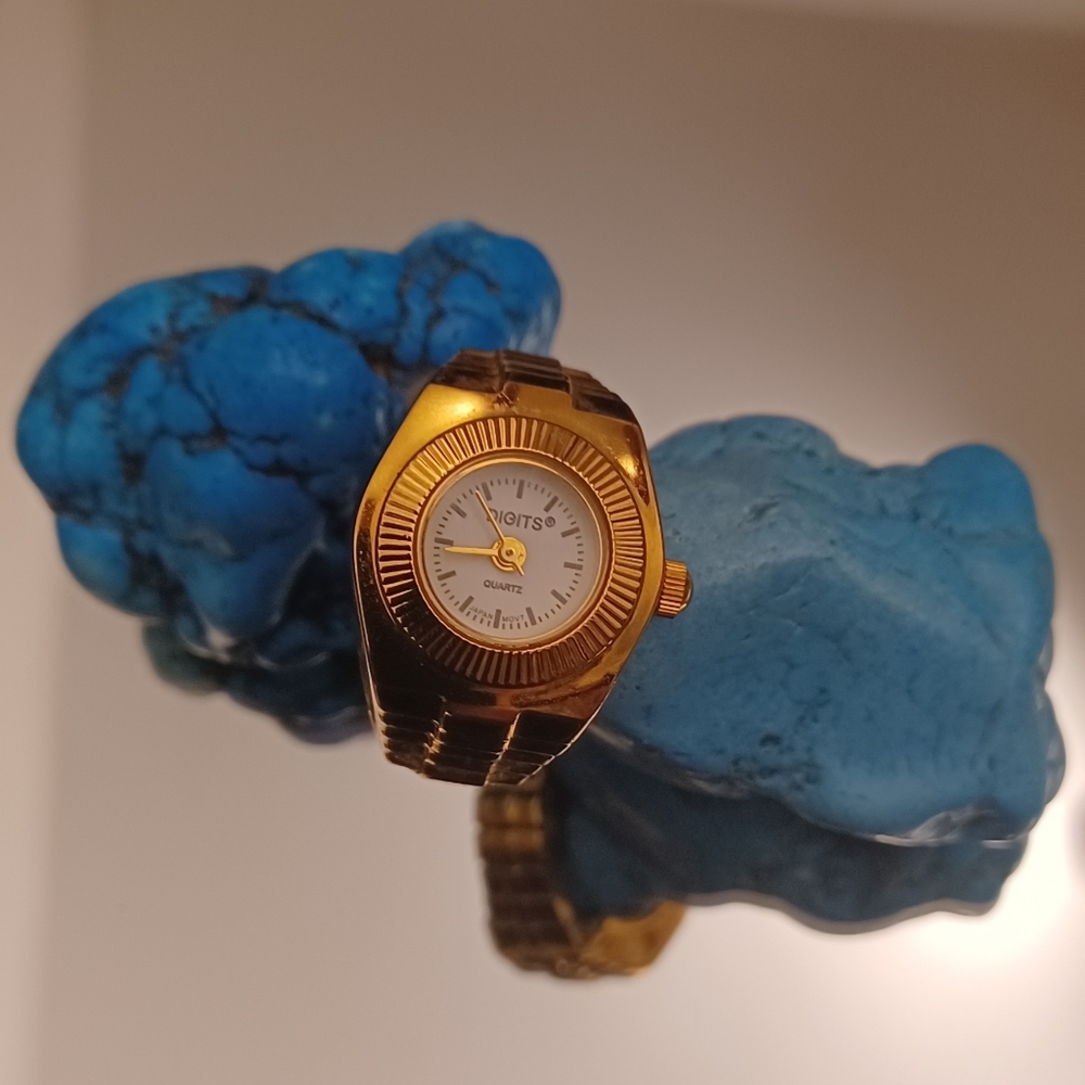 Digits ring watch!